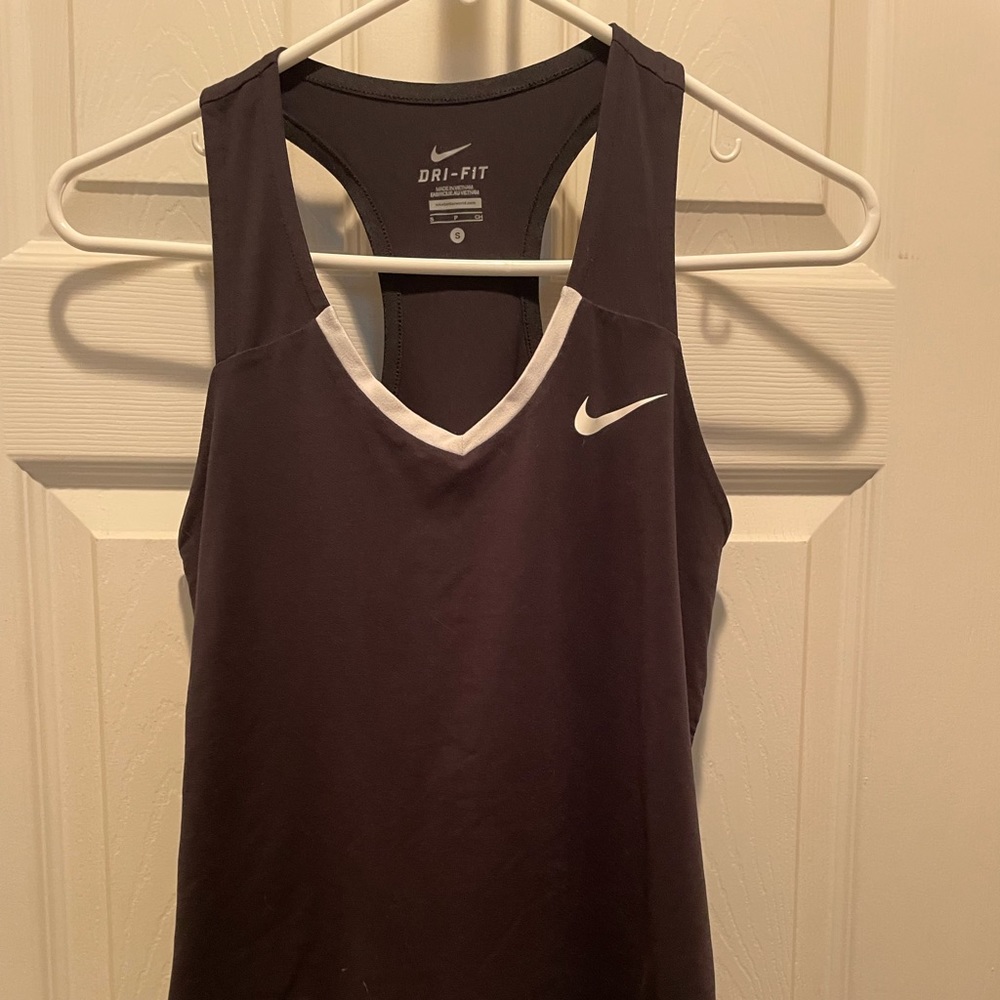 Girls Nike Tank - Picture 1 of 3